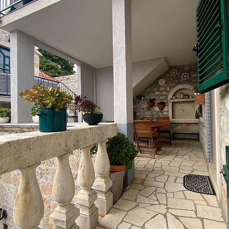 Apartment Simon - Old Stone Charm, Central Bol Life Exterior photo
