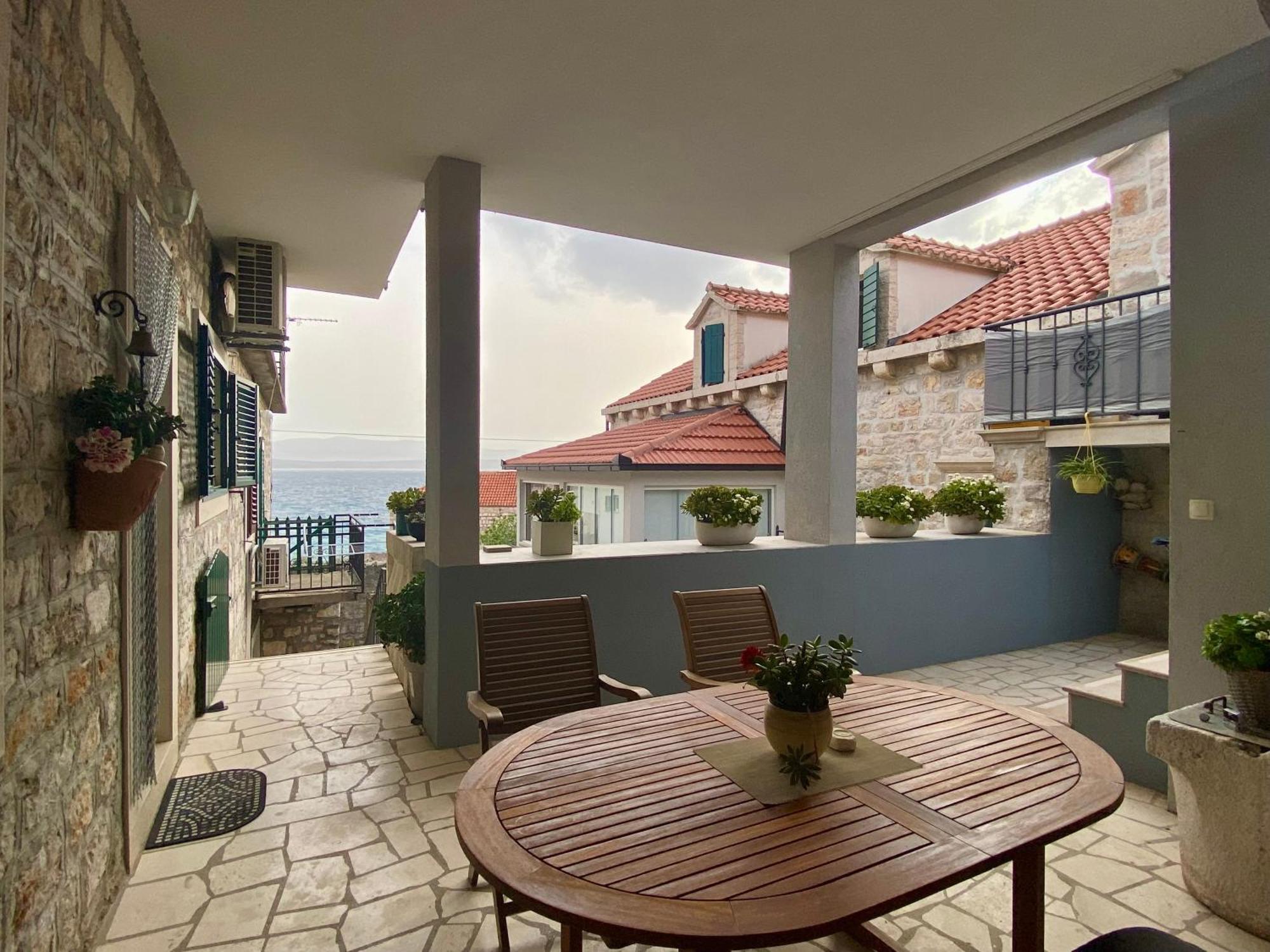 Apartment Simon - Old Stone Charm, Central Bol Life Exterior photo