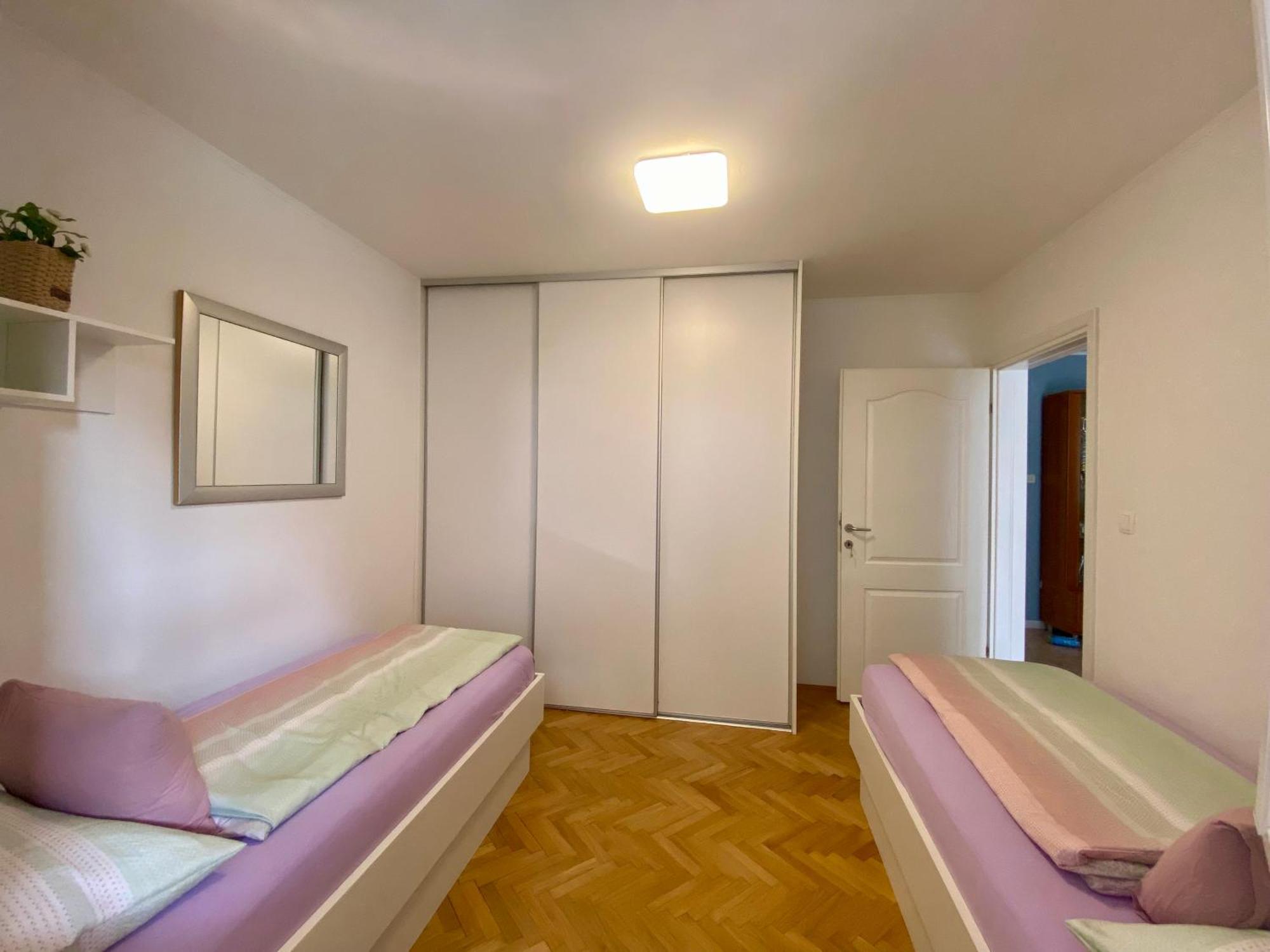 Apartment Simon - Old Stone Charm, Central Bol Life Exterior photo